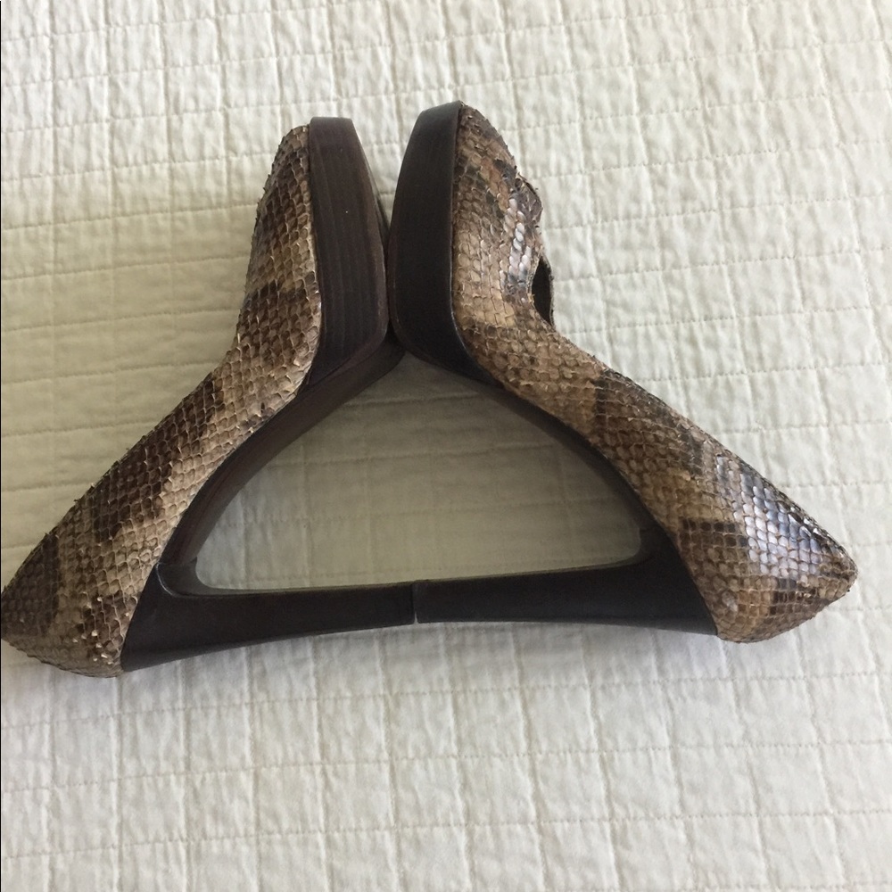 Euc Stuart Weitzman Python Peep Toe High Heels - image 5